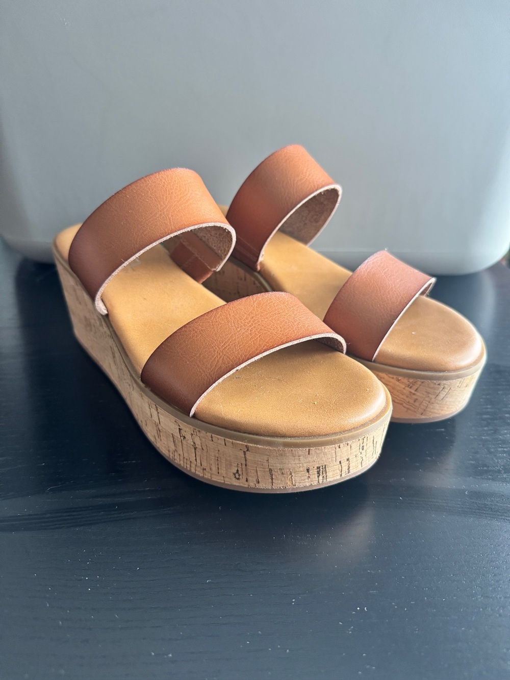 MICHAEL Michael Kors Tan Leather Platform Wedge Sandals – Size 7